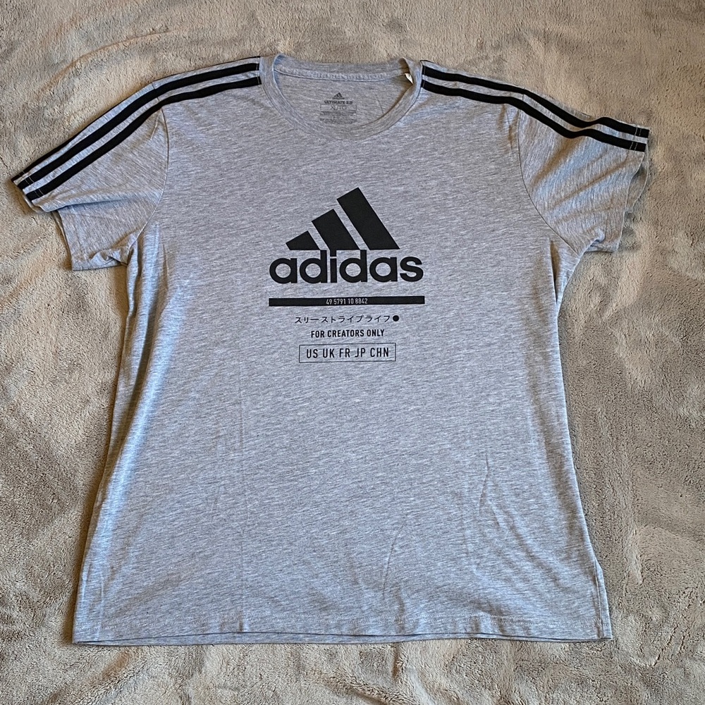 Adidas Light Gray Men's Tee with Black Accents